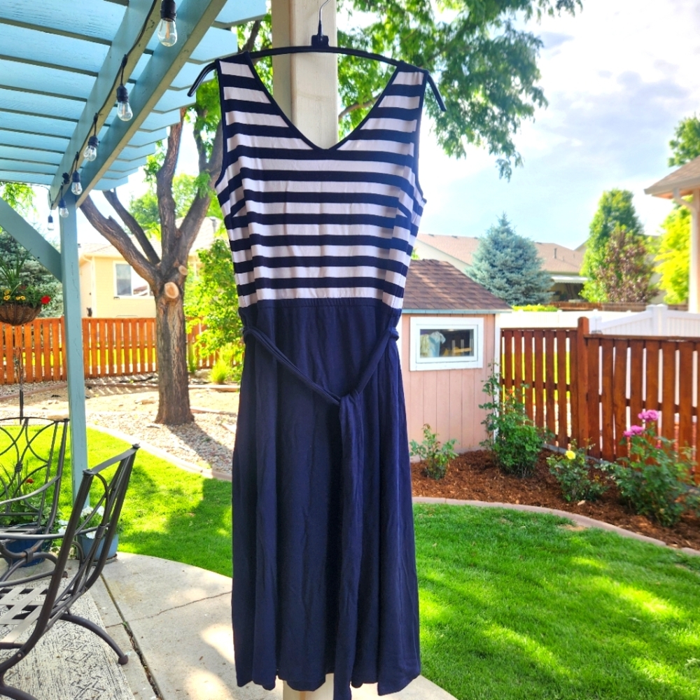 Talbots‎ Navy and White Striped Sleeveless Dress with Belt, Size MP